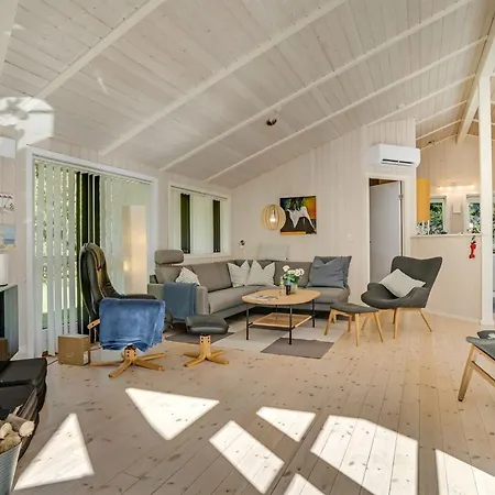 Atti - 500m To The Fjord By Interhome Højslev